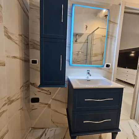 فندق مبيت وإفطار Mergellina Luxury *