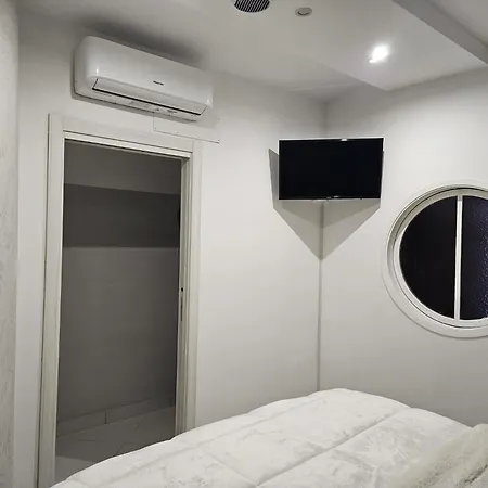 فندق مبيت وإفطار Mergellina Luxury نابولي